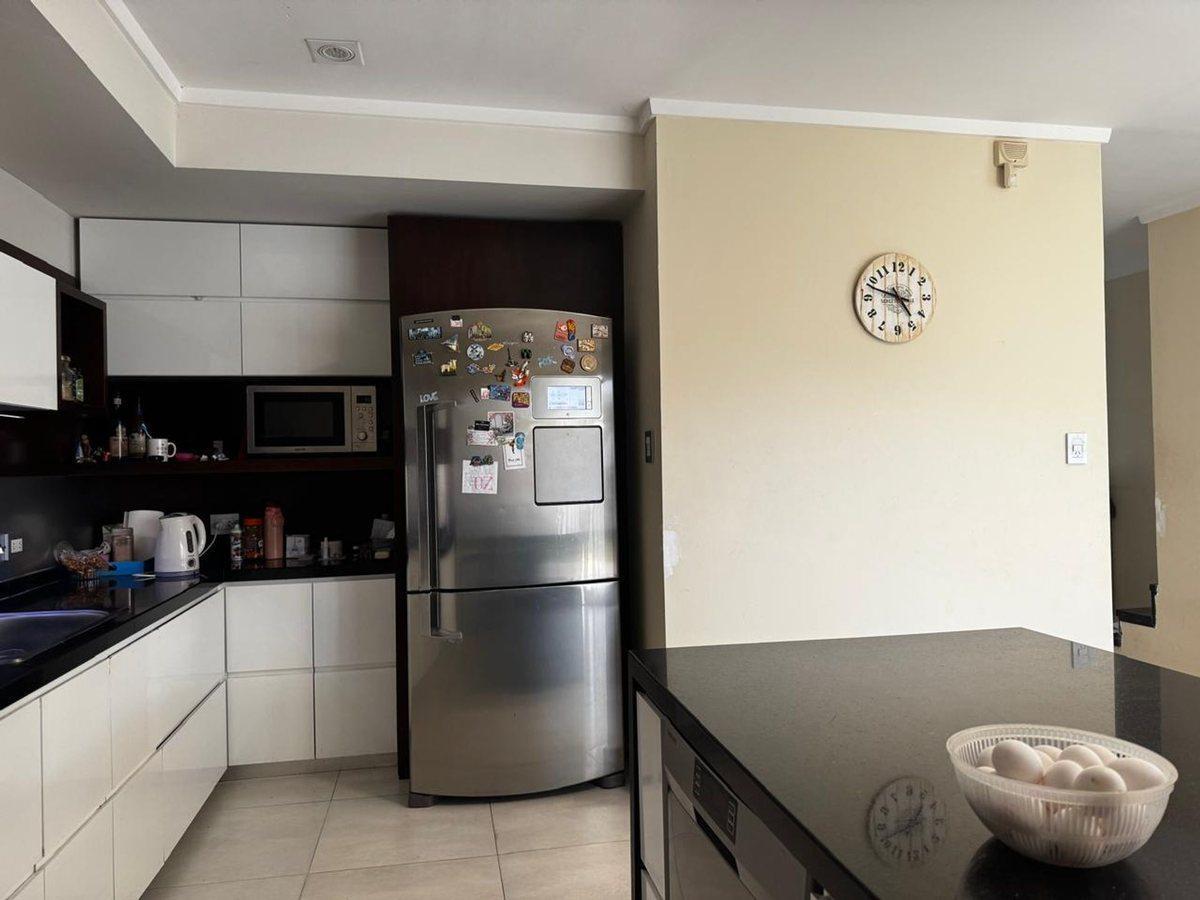 Foto de VENTA / CASA / PILETA / 4 DORMITORIOS/ SERVICIOS, imagen 2