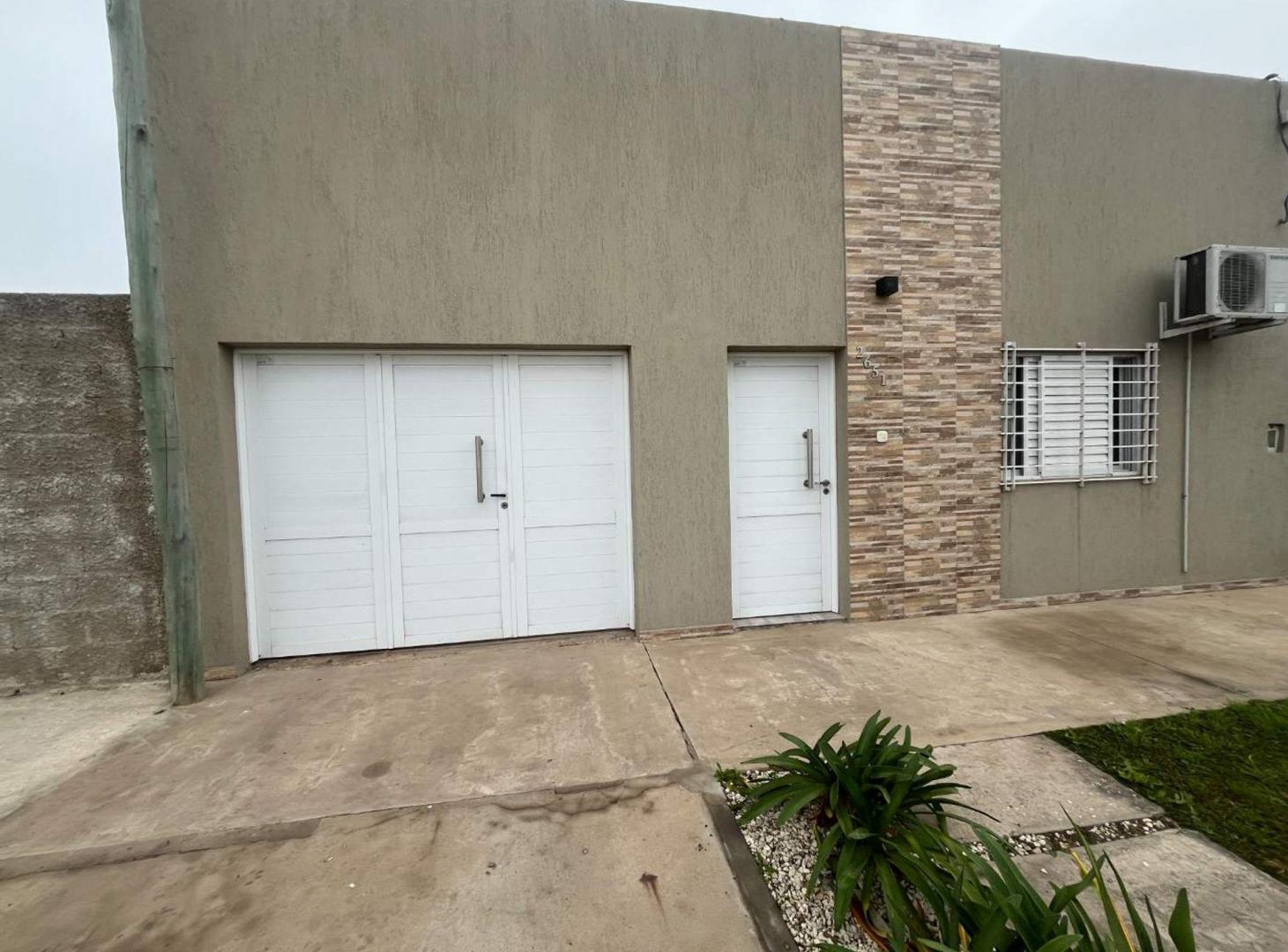 Foto de EXCELENTE CASA/2 DORM./COCHERA/PATIO/QUINCHO, imagen 1