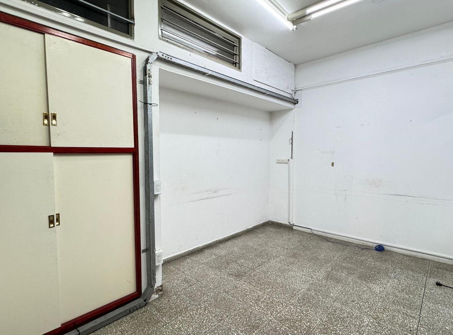 Foto de ALQUILER/ SALON COMERCIAL / OFICINAS, imagen 2