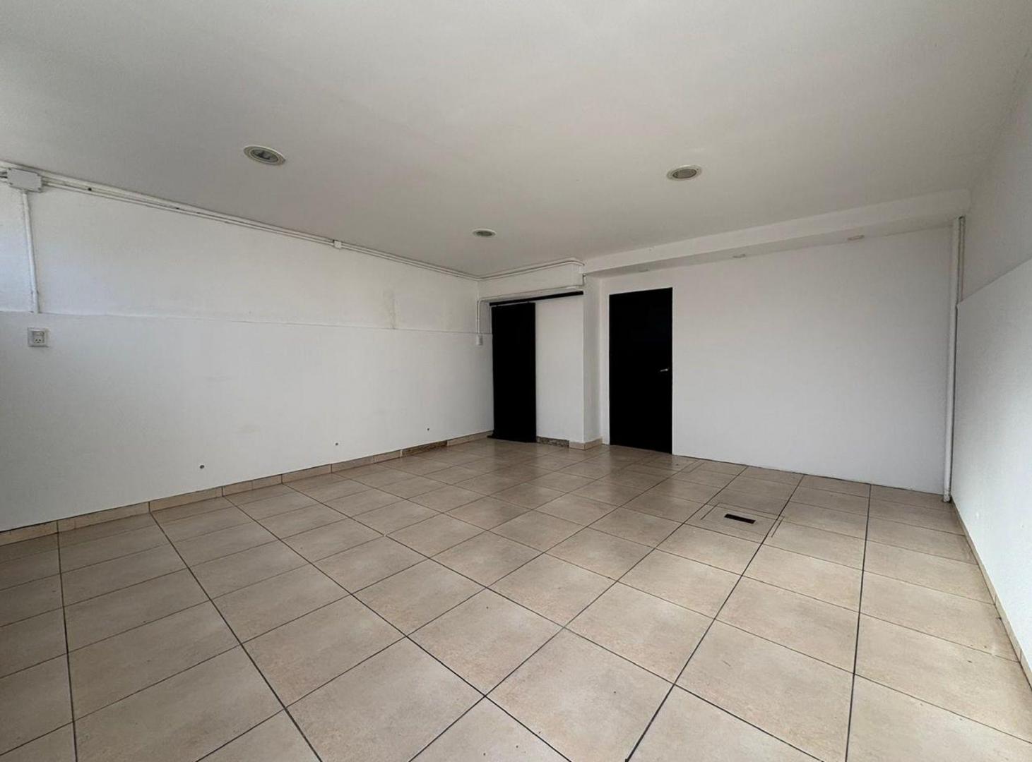Foto de VENTA / CASA / 2 DORMITORIOS COCHERA / VILLA ROSAS, imagen 5