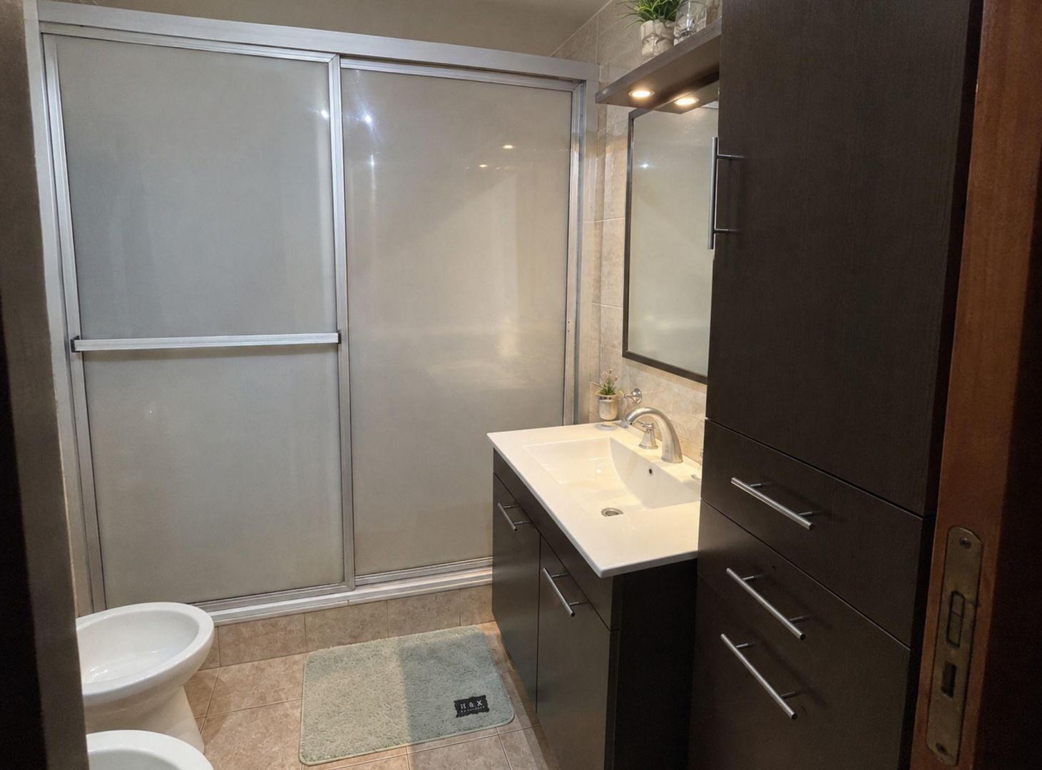 Foto de CASA EN VENTA/ BARRIO PIZZURNO/ OPORTUNIDAD, imagen 2