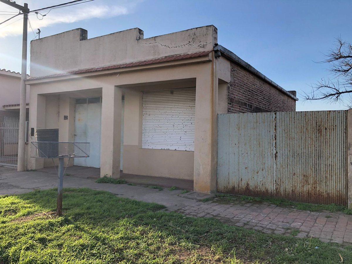 Foto de VENTA / TERRENO + LOCAL/ A METROS PLAZA, imagen 2