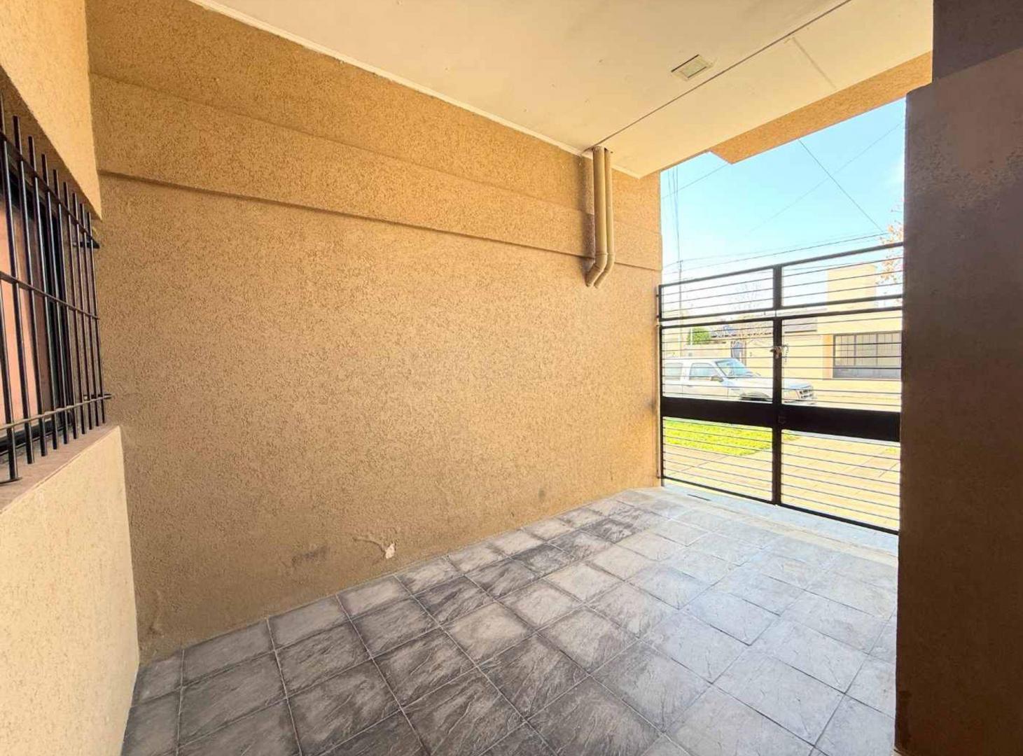 Foto de VENTA/DEPARTAMENTO 2 DORMITORIOS/SERVICIOS/RAFAELA, imagen 2