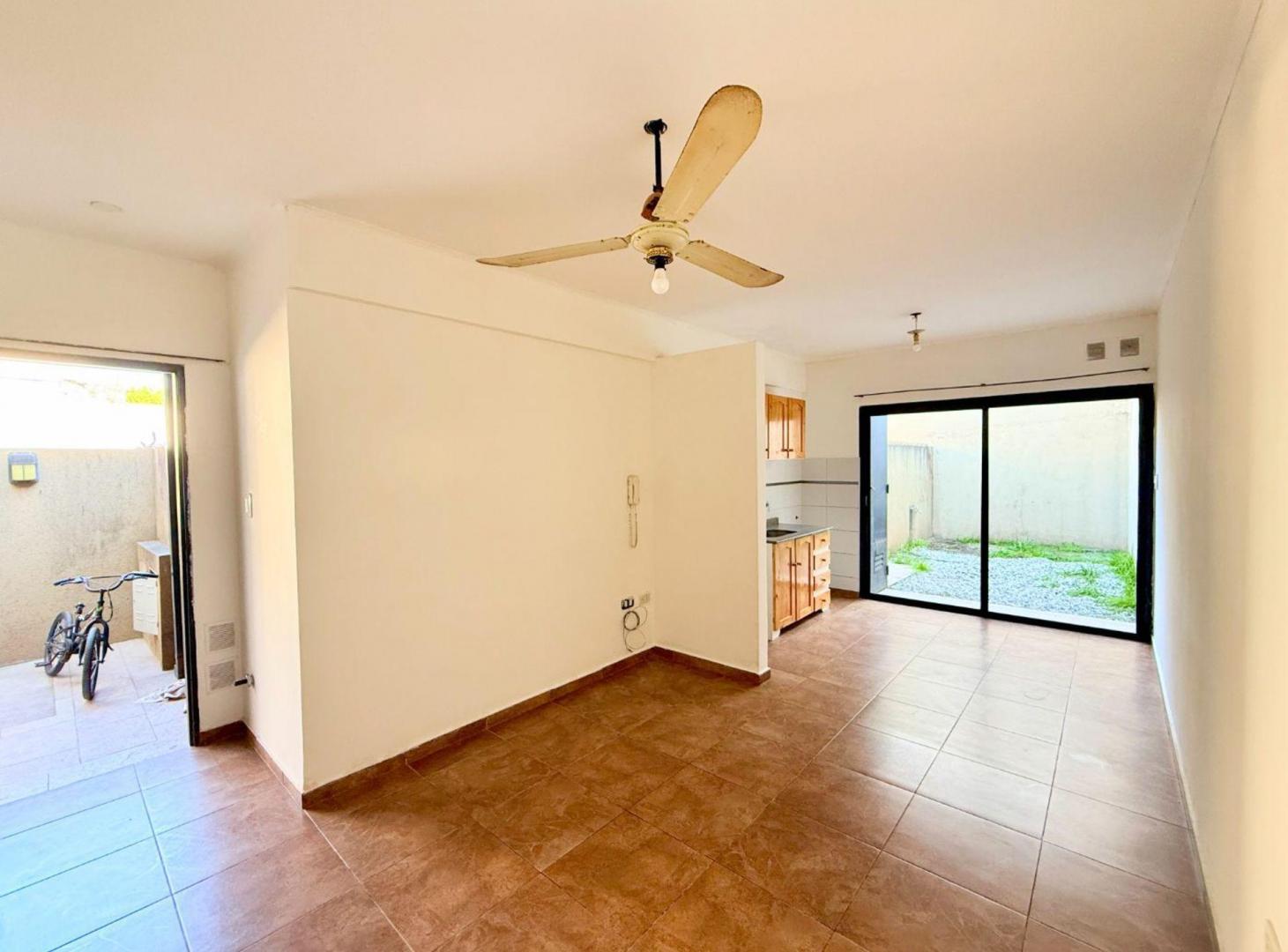 Foto de VENTA/DEPARTAMENTO 2 DORMITORIOS/SERVICIOS/RAFAELA, imagen 3