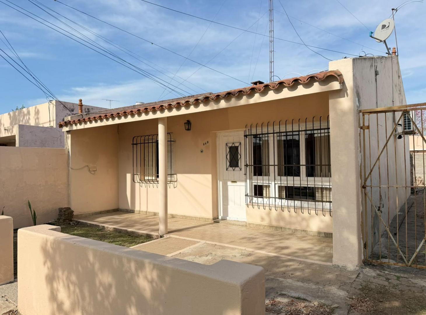 Foto de REMAX/VENDE/CASA/2DORM/B°9DEJULIO, imagen 1