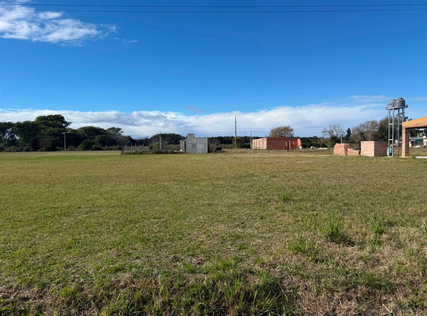Foto de VENTA/AMPLIO TERRENO/INVERSION SEGURA/LEHMANN, imagen 3