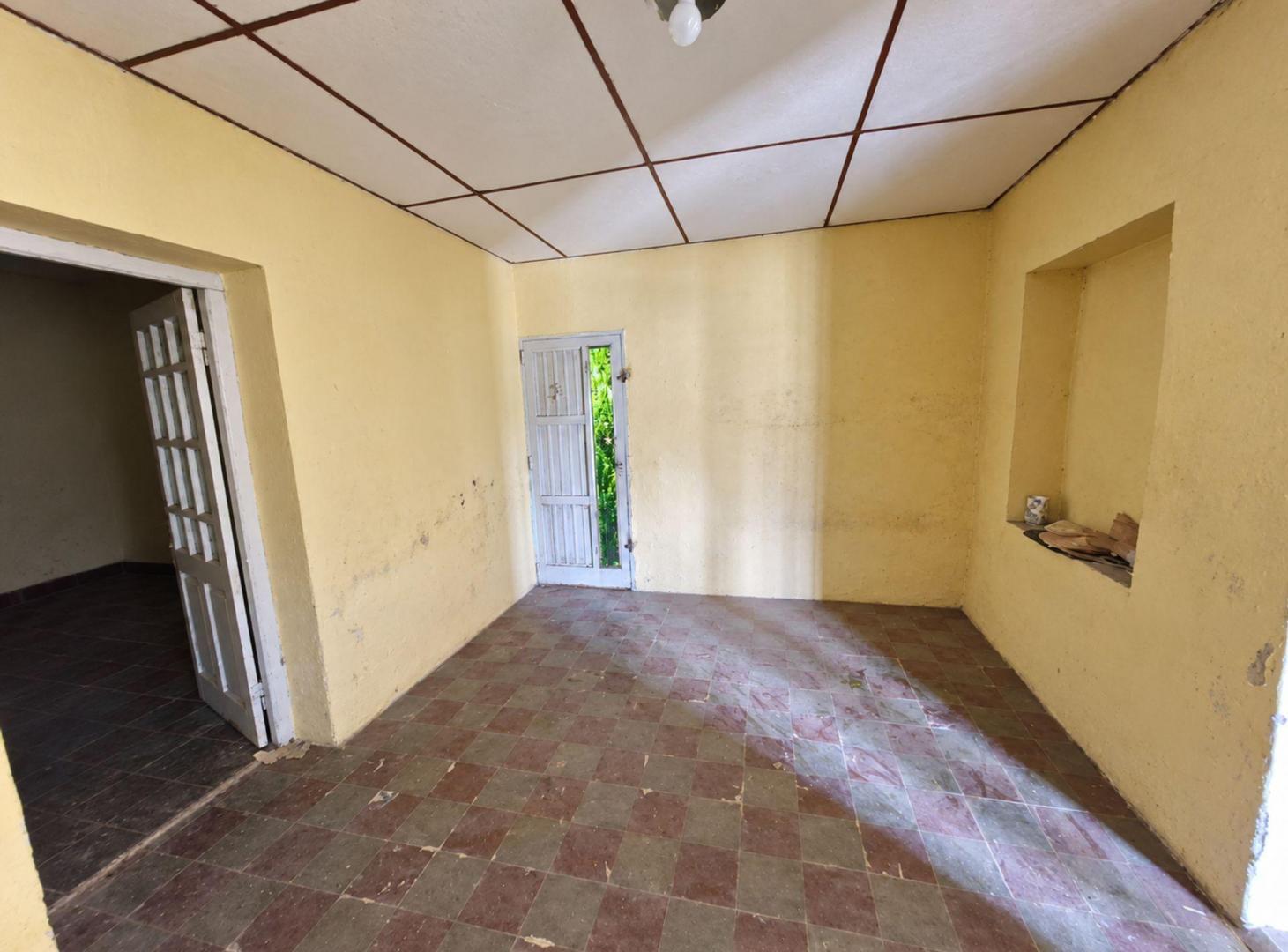 Foto de CASA/ A REFACCIONAR/ AV. ITALIA/ OPORTUNIDAD, imagen 4