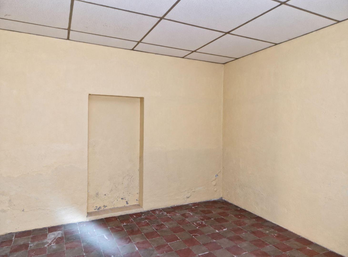 Foto de CASA/ A REFACCIONAR/ AV. ITALIA/ OPORTUNIDAD, imagen 5