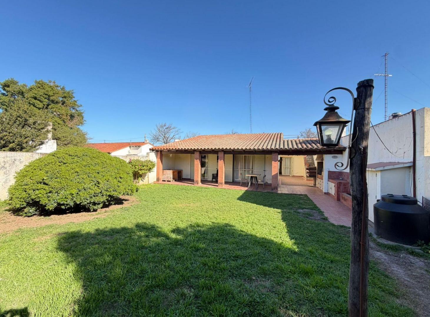Foto de REMAX/VENDE/CASA/3 DORM/SERVICIOS/BARRIO9DEJULIO, imagen 1