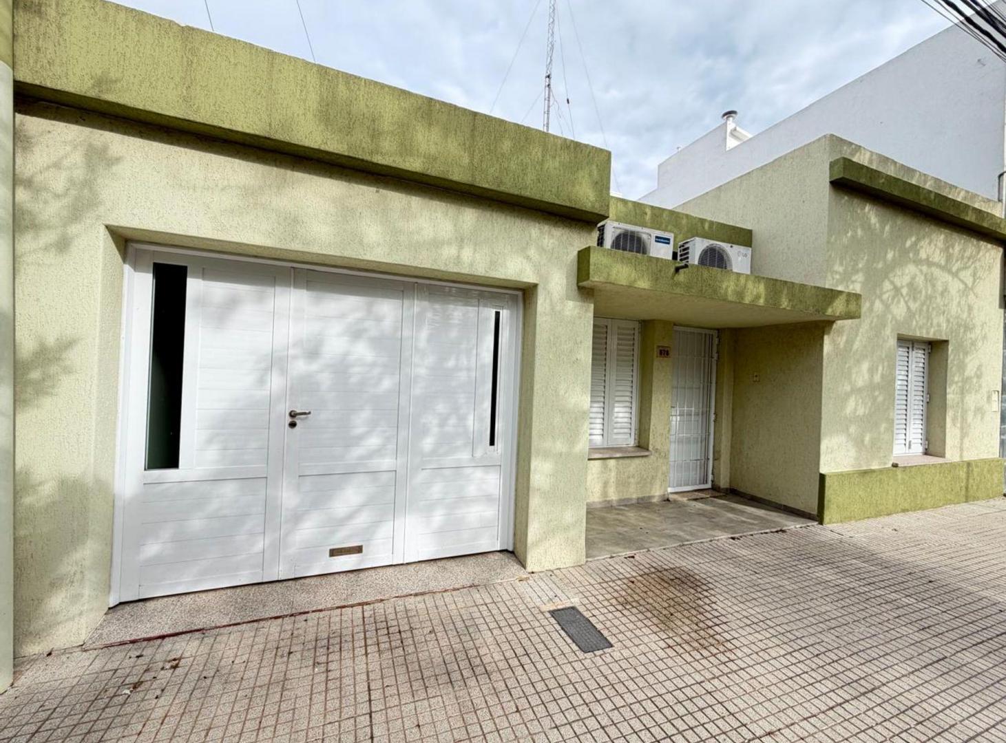Foto de REMAX/VENDE/CASA/2DORM/APTA CREDITO/ZONA SUR, imagen 1