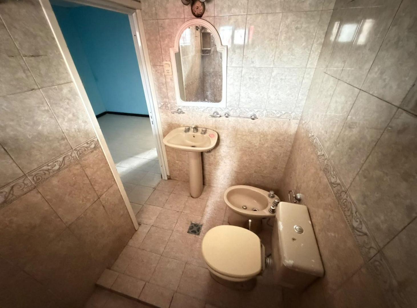 Foto de ALQUILER/CASA/2 DORMITORIOS/COCHERA/PATIO., imagen 5