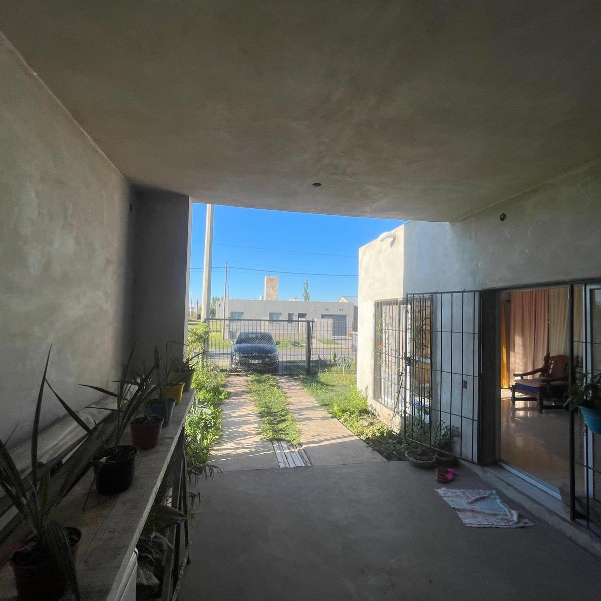 Venta - Casa 2 dormitorios Roldan