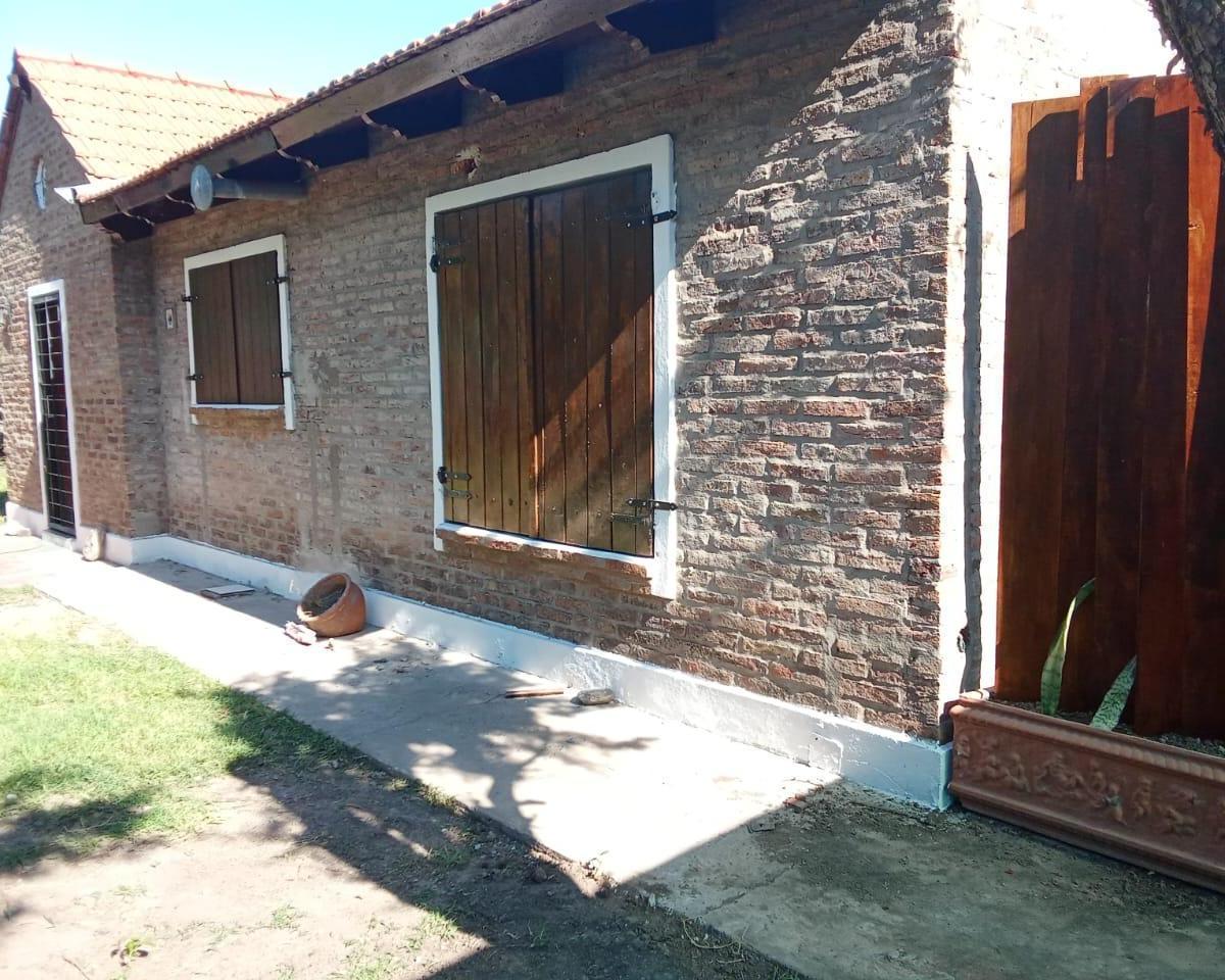 Casa 3 Dorm. en Alquiler Permanente en Funes 1