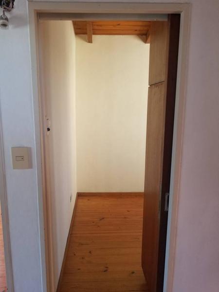 Importante Casa en Venta de 3 o 4 Dorm., Barrio Santa Rita. Granadero Baigorria a 2 Cuadras de 4