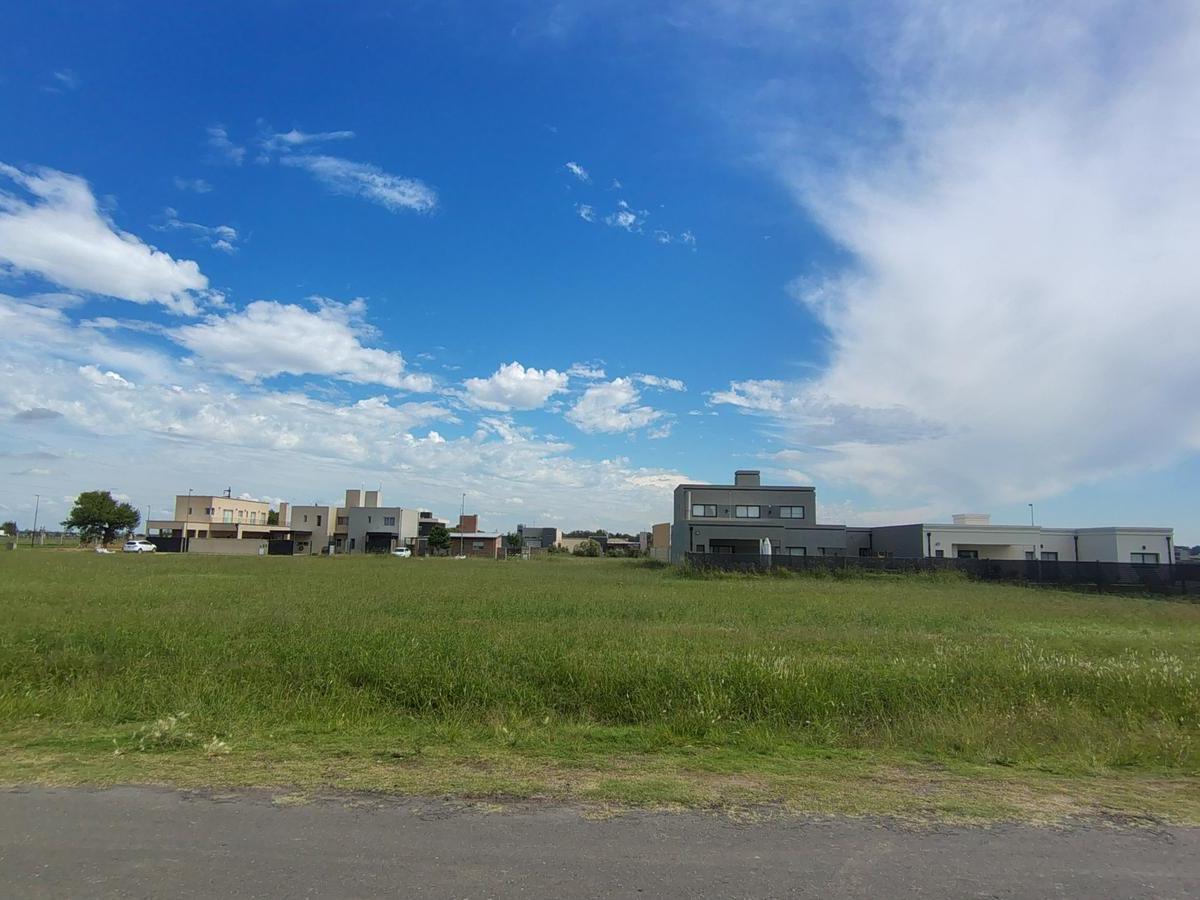 Venta - Terreno en Funes