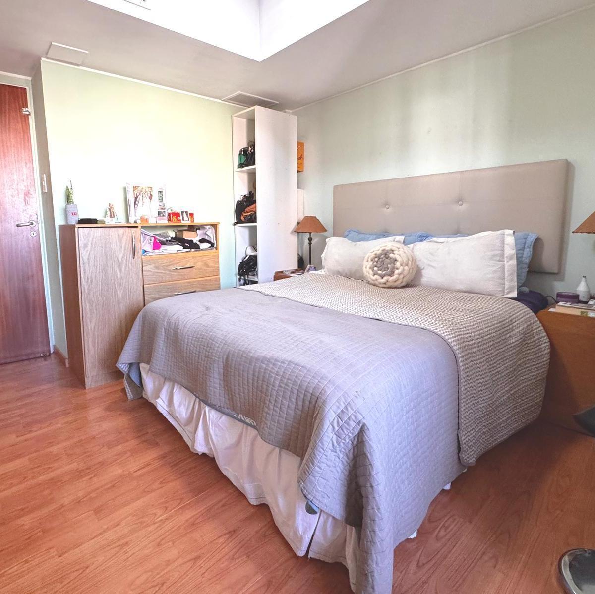 Venta - Departamento de Tres Dorm. en Rosario 2
