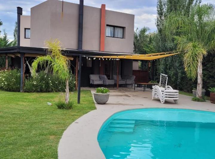 Casa - Puerto Roldán 3
