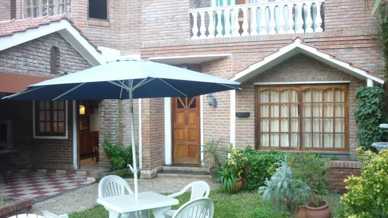 Hermosa casa en alquiler temporario en Barrio Los Aromos - ROLDAN - FUNES.