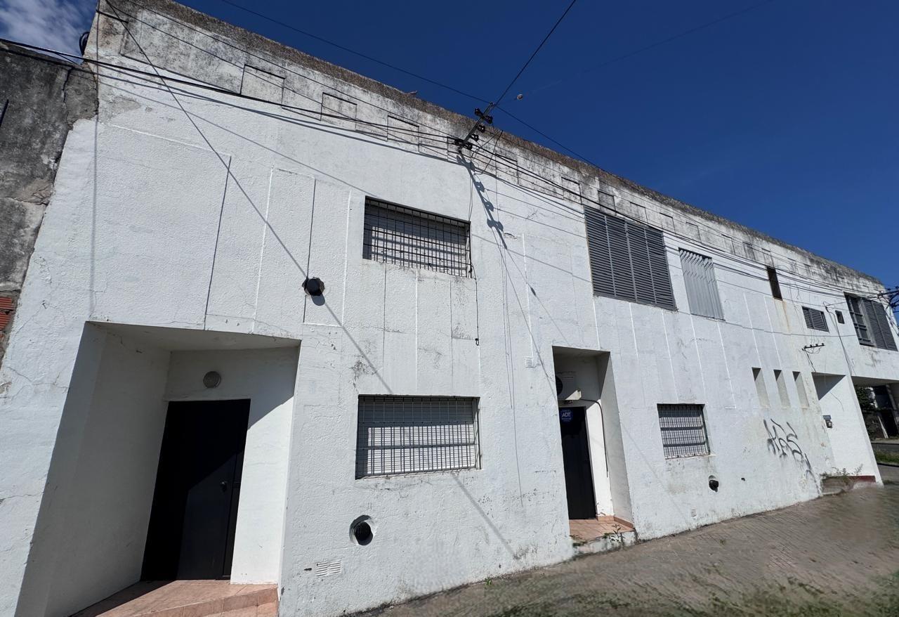 VENTA - Oportunidad Local y Deposito (Barrio Industrial)