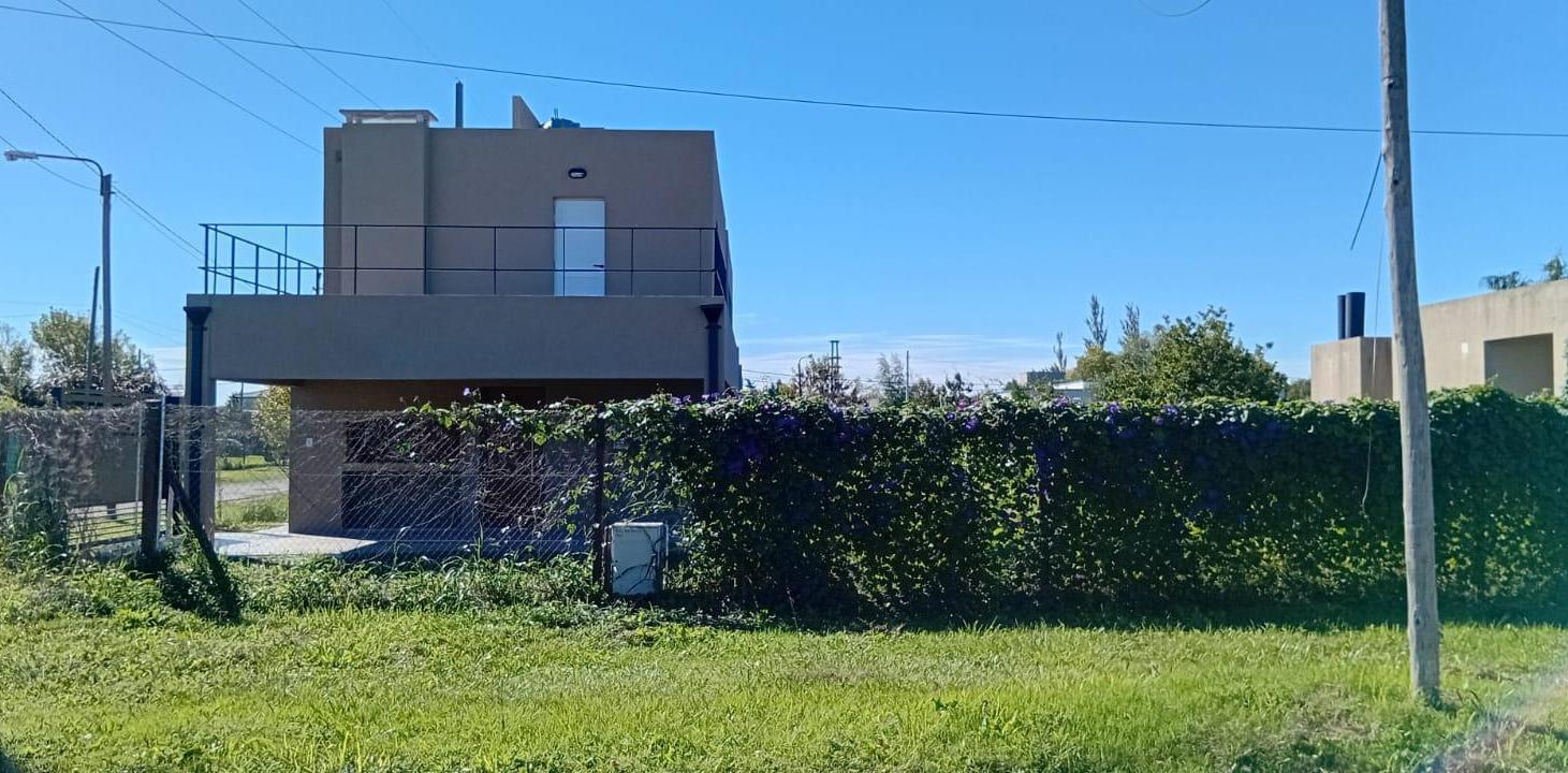 Foto de ALQUILER - Casa 2 dormitorios Roldan, imagen 2
