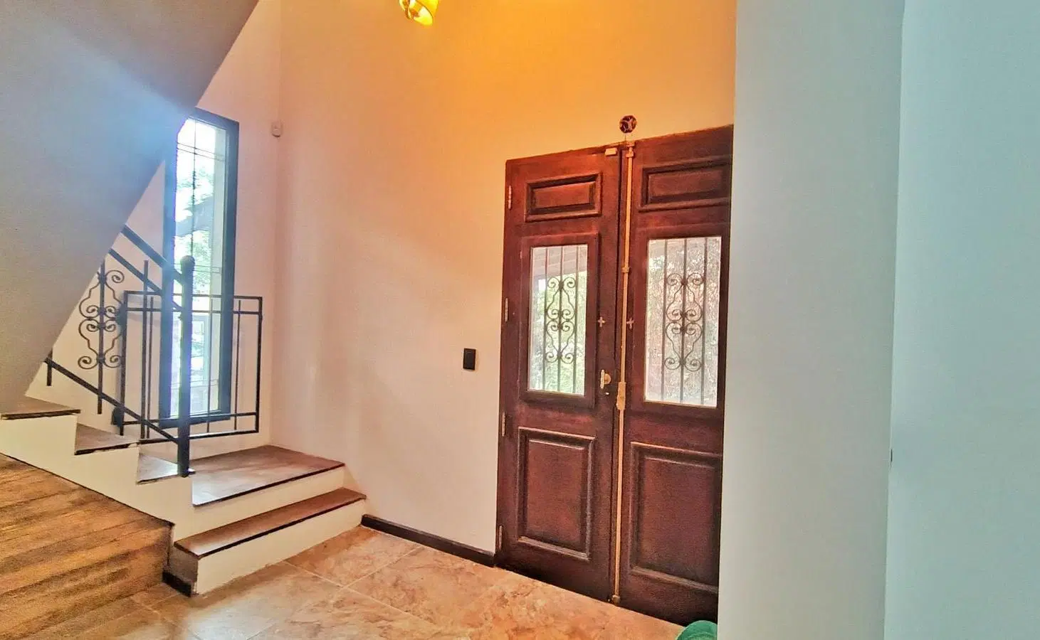 VENTA - CASA 3 DORMITORIOS ROLDAN 2