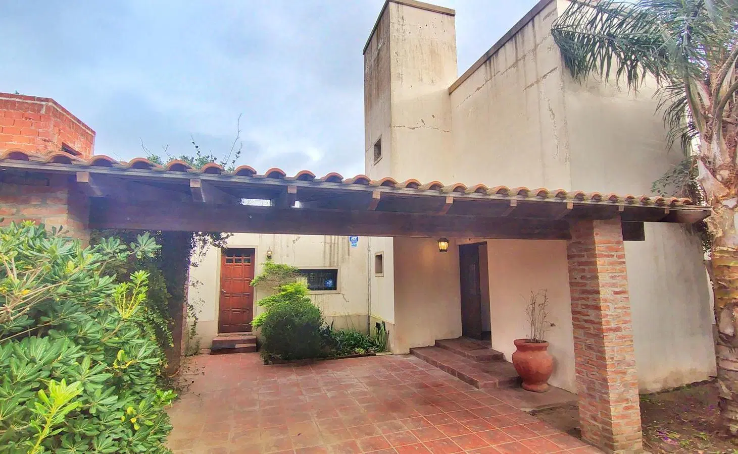 VENTA - CASA 3 DORMITORIOS ROLDAN 3