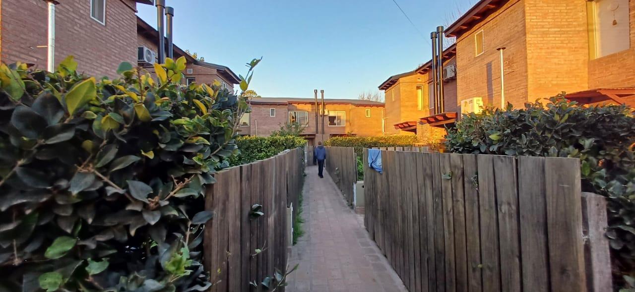 Dúplex 2 dormitorios en alquiler en Condominio en Funes