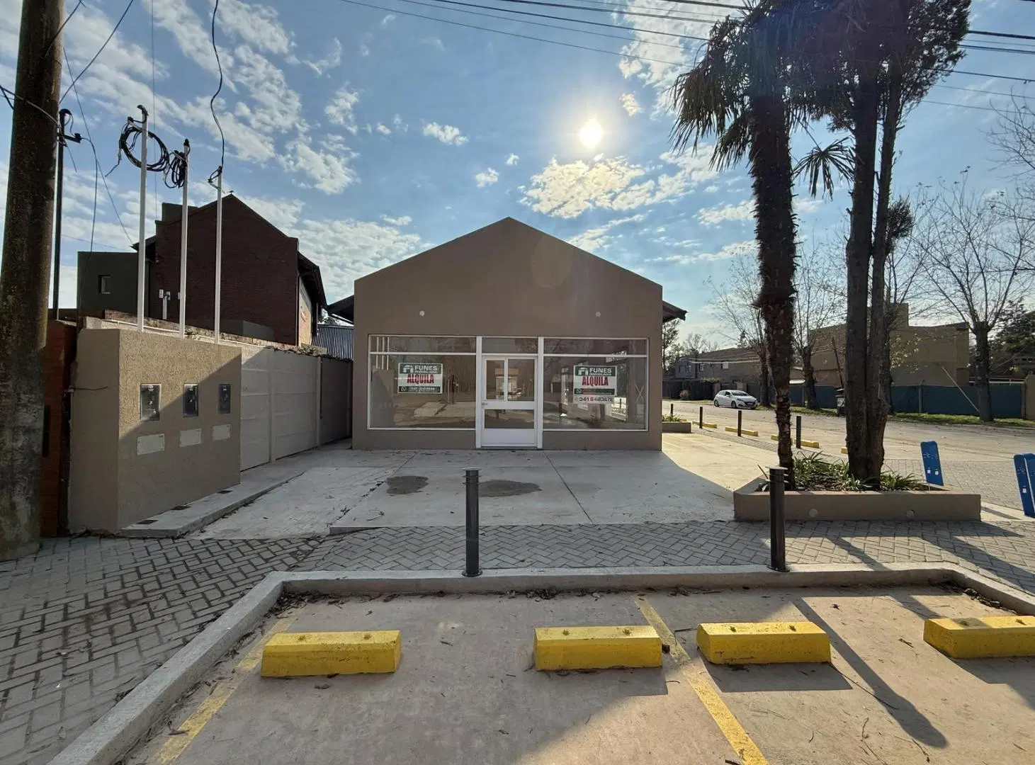 ALQUILER - Local comercial Roldan 4