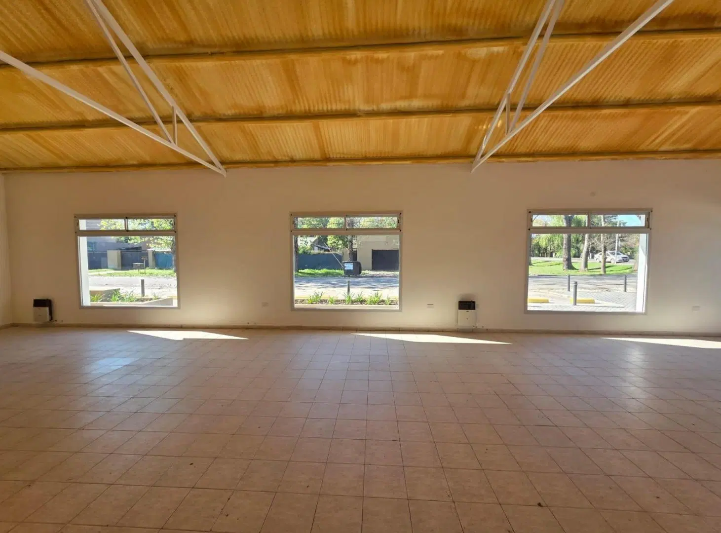 ALQUILER - Local comercial Roldan 5