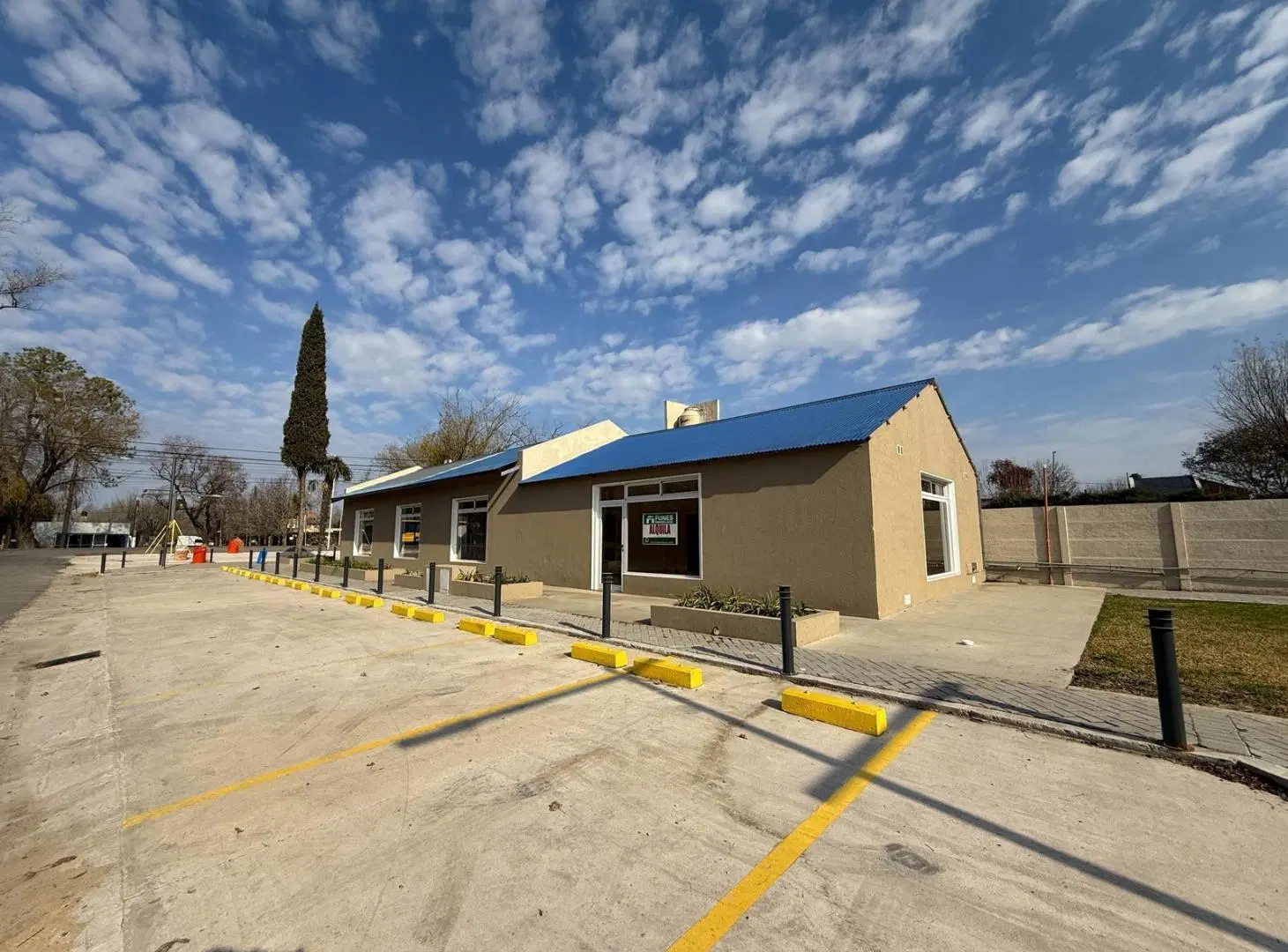 ALQUILER - Local comercial Roldan 2