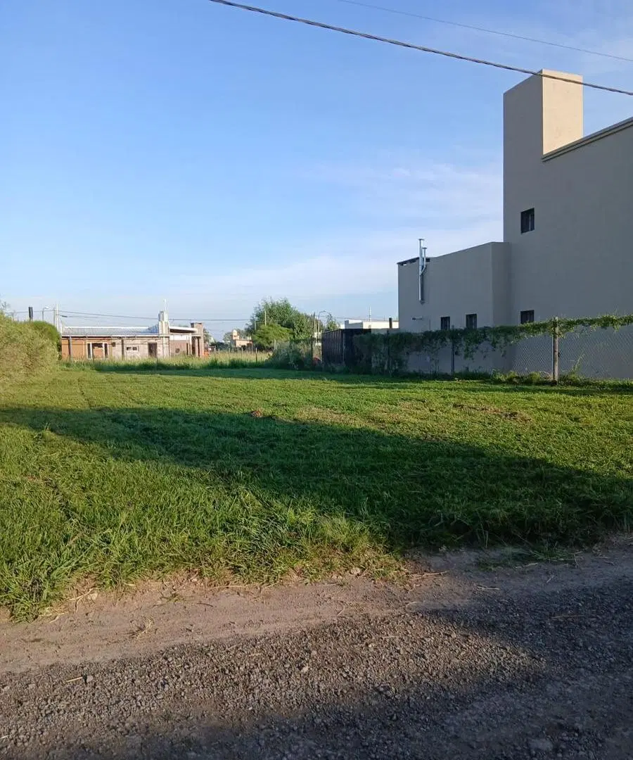 VENTA - Terreno en Roldan 2