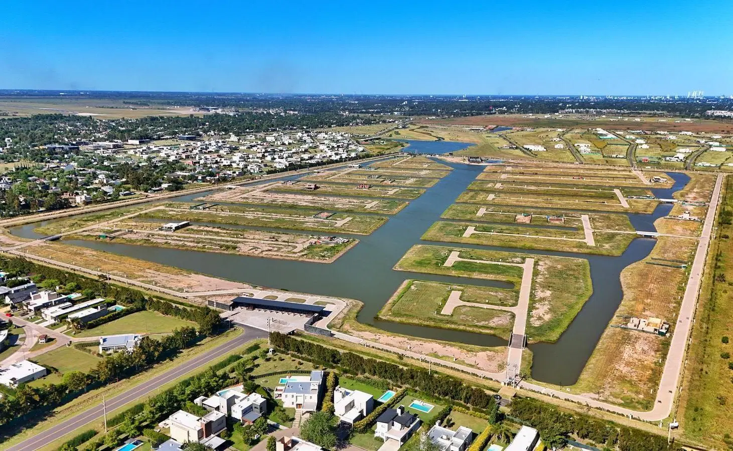 VENTA - Terreno en Funes 1