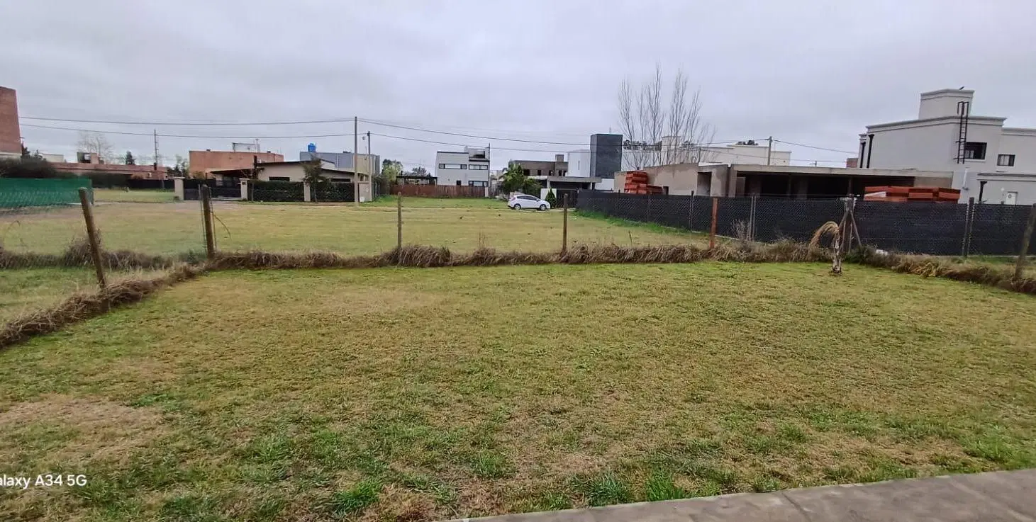 Casa 2 dormitorios en alquiler permanente en Roldan 4