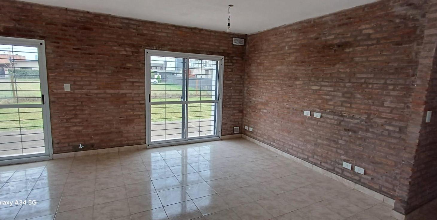 Foto de ALQUILER - Casa en Roldan, imagen 3