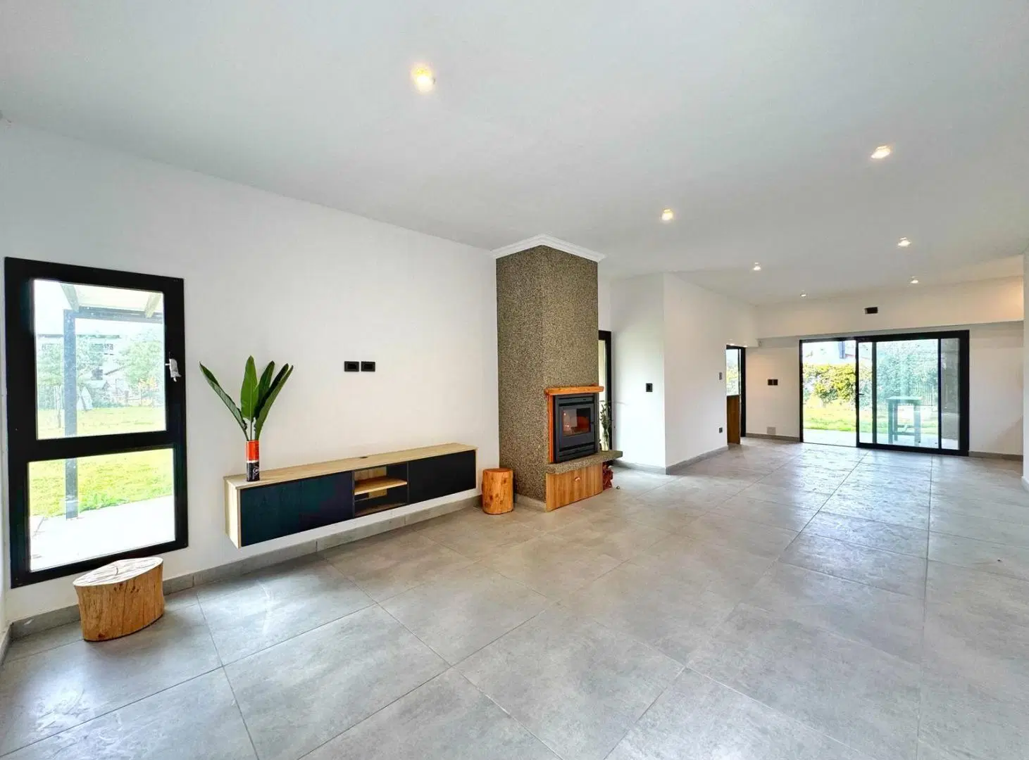 VENTA - Casa 2 dormitorios Roldan 2