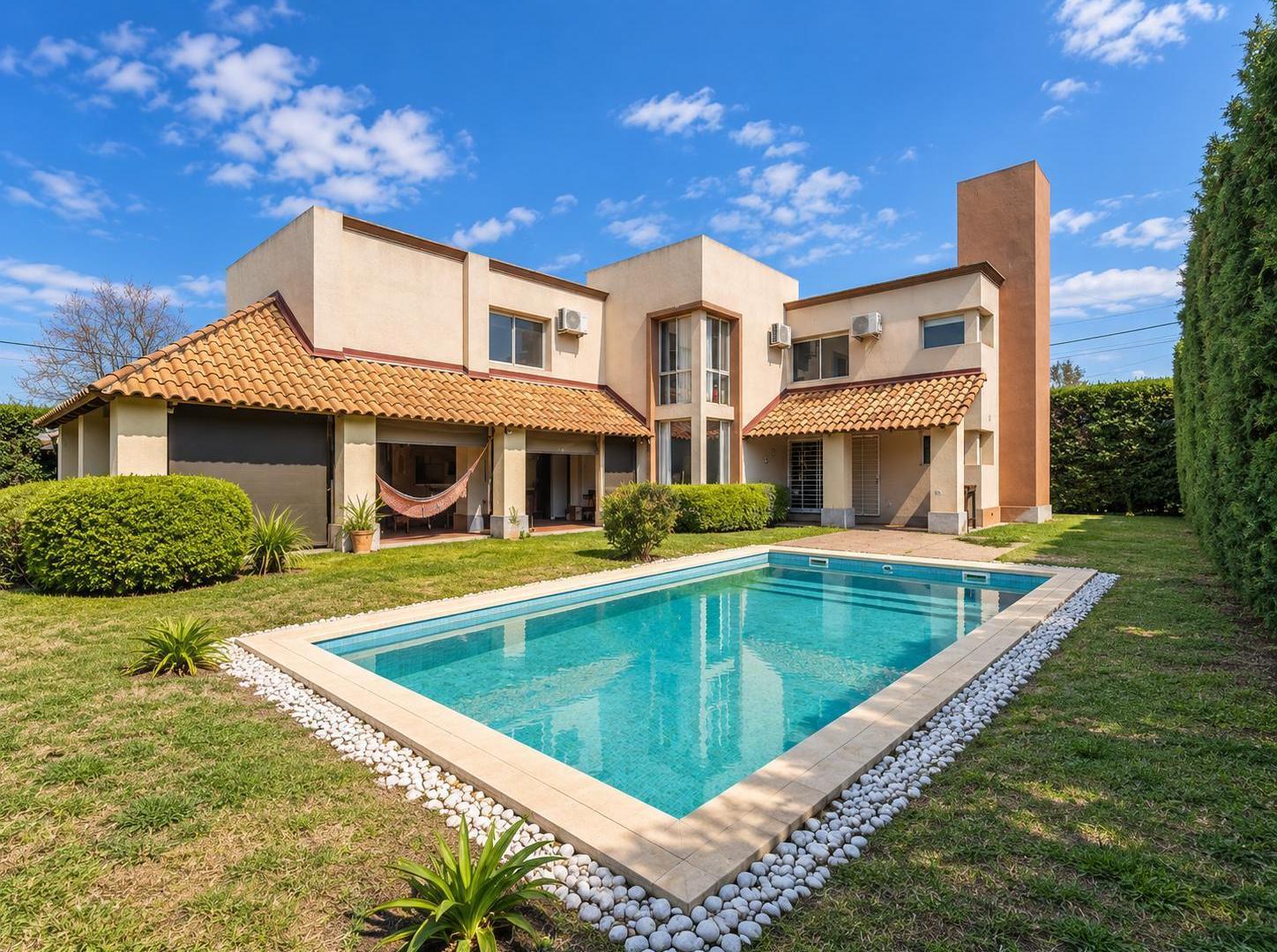 Foto de VENTA - Casa 4 dormitorios Roldan, imagen 2