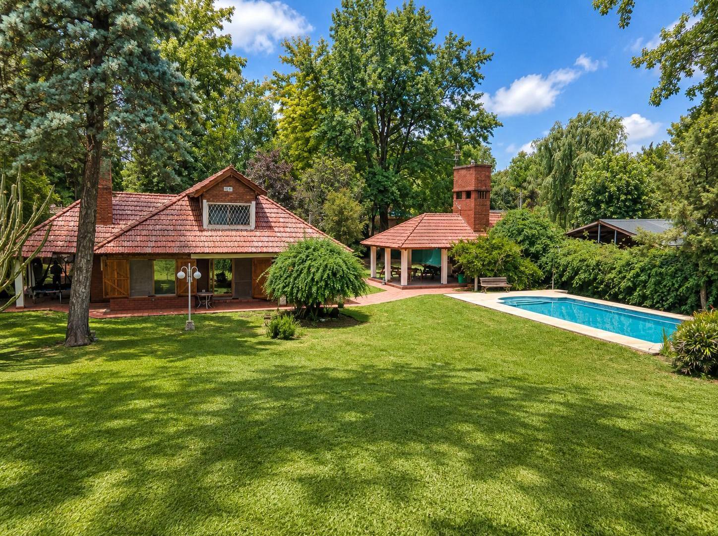 Foto de VENTA - Casa en Funes, imagen 2