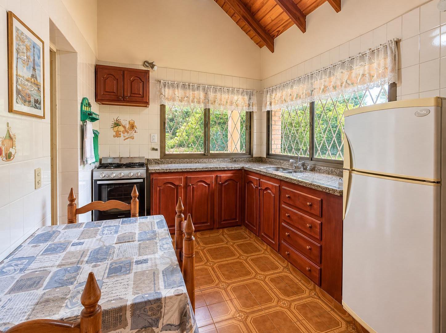 Foto de VENTA - Casa en Funes, imagen 3