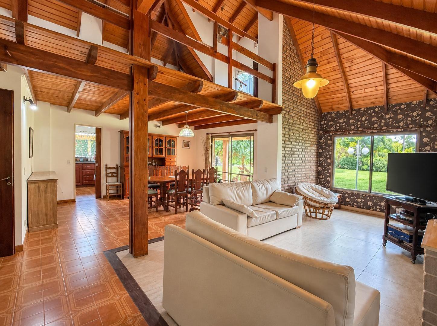 Foto de VENTA - Casa en Funes, imagen 5
