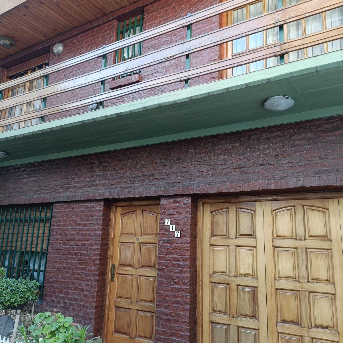 Excelente Chalet 4 Amb. con Cochera Garage y Patio 5