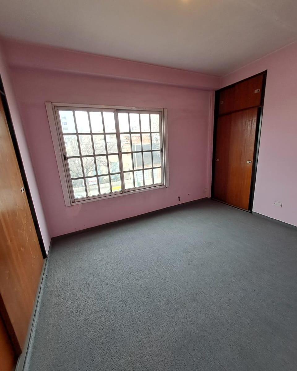 Foto de TRIPLEX 4 AMB 3 BAÑOS GARAJE - PATIO - TERRAZAS - 3 BAÑOS, imagen 3