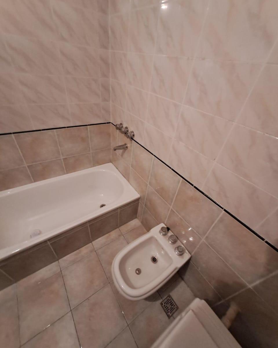Foto de TRIPLEX 4 AMB 3 BAÑOS GARAJE - PATIO - TERRAZAS - 3 BAÑOS, imagen 4