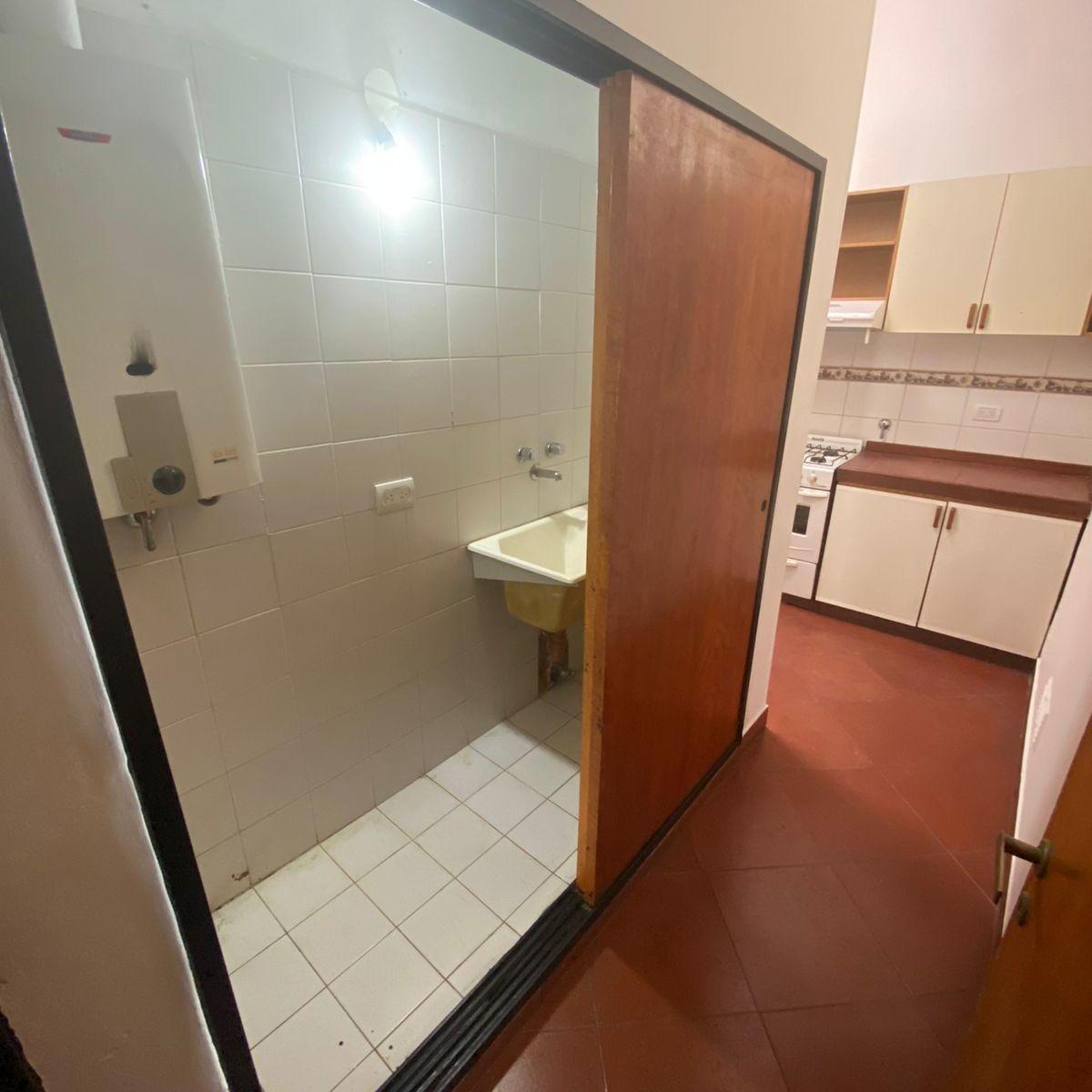 EN DUPLEX 3 AMB AL FRENTE CON ENTRADA INDEPENDIENTE - TERRAZA CON PARRILLA