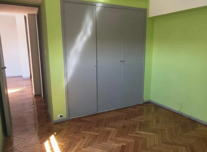 buen depto de 2 amb a 2 cuadras de estacion 3
