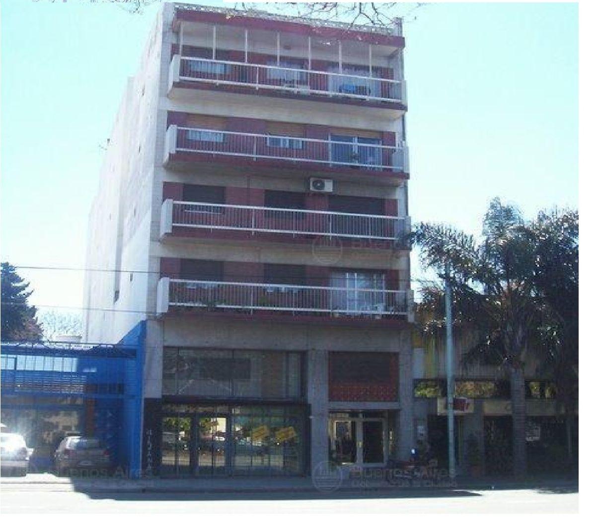 3 AMB AL FRENTE CON BALCON COCINA SEPARADA - LAVADERO