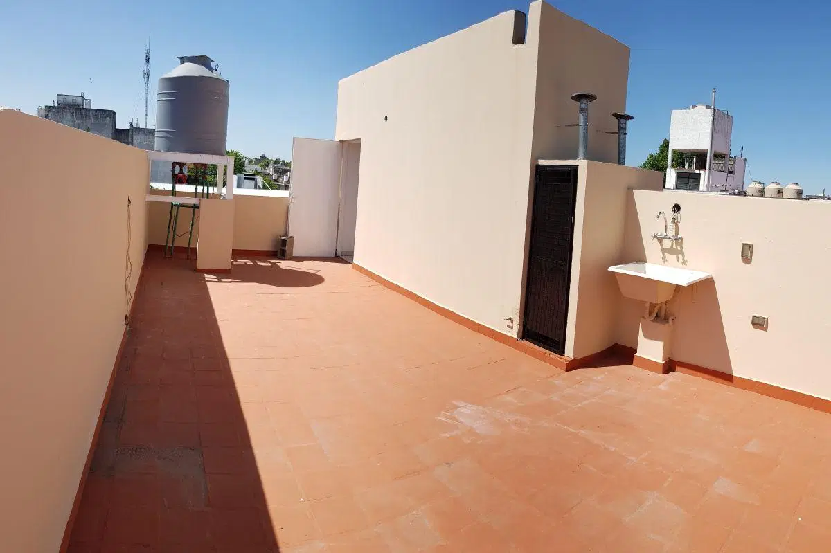 3 AMB EN DUPLEX AL FRENTE CON 2 BAÑOS y TERRAZA 5