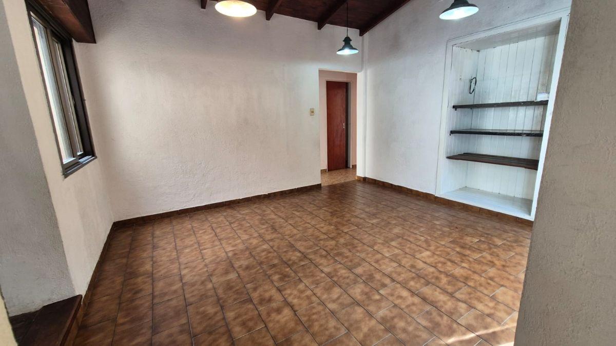 Foto de TIPO CASA 3 AMB CONTRA FRENTE PARQUE QUINCHO- PTA BAJA * 1 CDRA PLAZA*, imagen 2