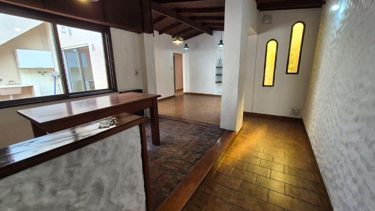 Foto de TIPO CASA 3 AMB CONTRA FRENTE PARQUE QUINCHO- PTA BAJA * 1 CDRA PLAZA*, imagen 3