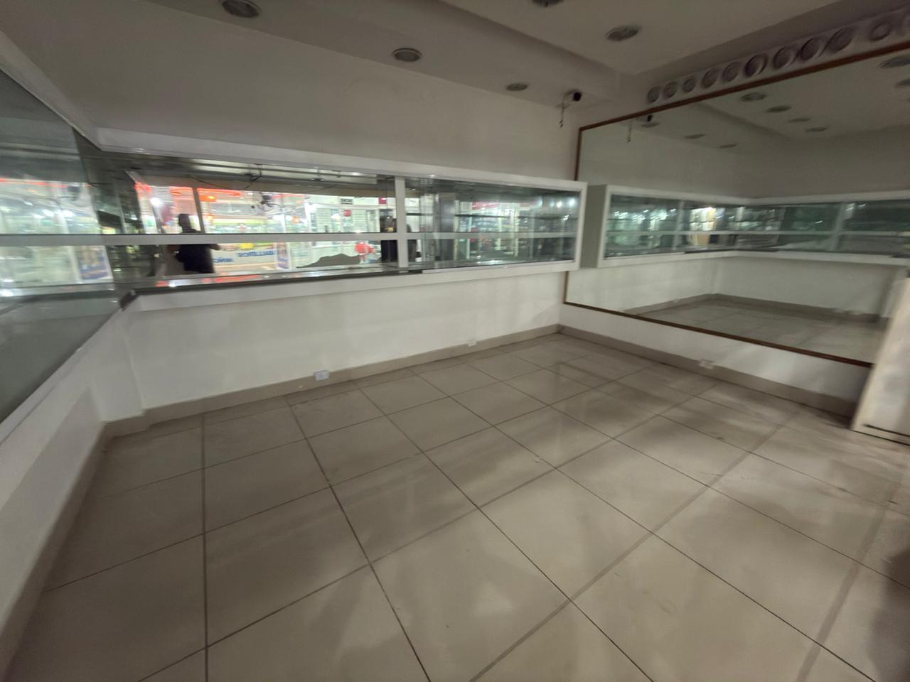 VENTA LOCAL COMERCIAL EN GALERÍA PATAGONIA