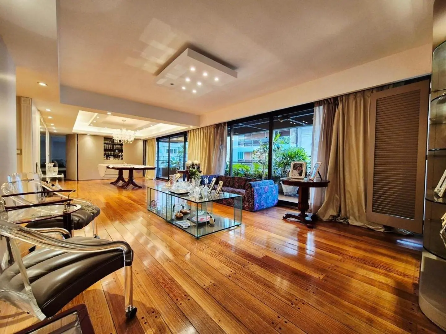 Piso de categoría en Posadas – 295 m² – 4 dormitorios – 2 cocheras – Recoleta 3